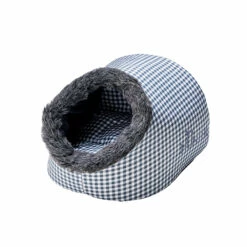 Hunter, Kissan Luolapeti, Astana